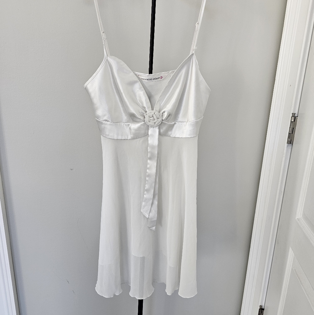 Victoria's Secret Off White Sheer Nightgown Medium Bride